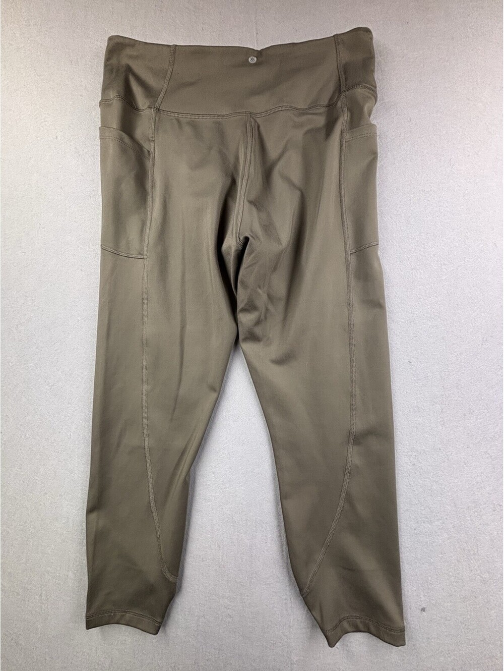 Victoria's Secret Seneca Rock Tan Pocket Leggings L/G Short High Rise VS Sport - Picture 4 of 7